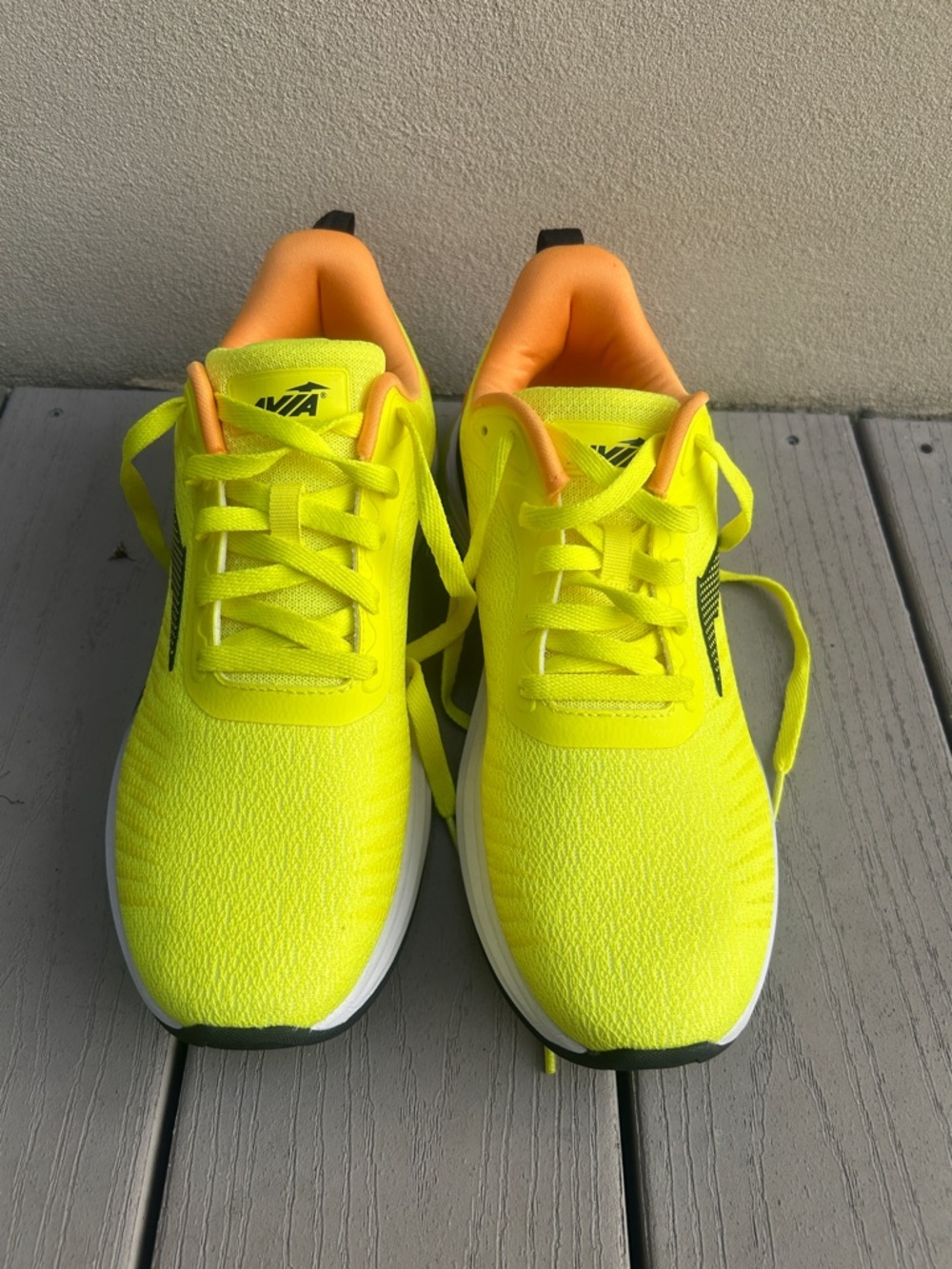 Brand new Avia MENs Neon Yellow and Orange Lace-Up Sneakers